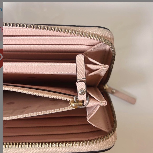 EUC Kate spade By the pool Flamingo wallet. Novelty and rare - Picture 6 of 6